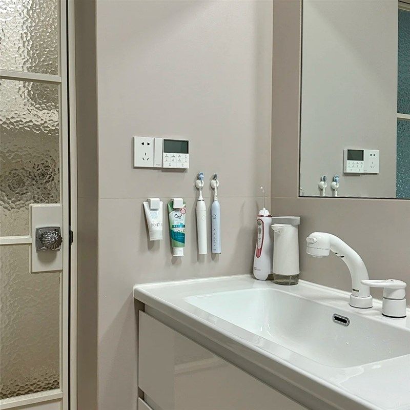 速发简约白色吸盘浴室收纳牙刷置物架宿舍卫生间神种架器壁挂牙膏