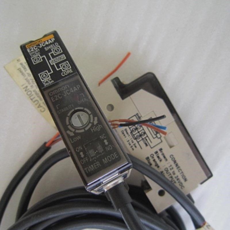 A079*进口/OMN光纤放大器 E2C-JC4AP 工程余货无包