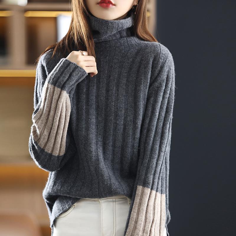 Turtleneck black sweater for women with loose and thick
