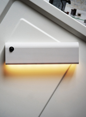 简约壁挂磁吸锂电池充电走廊楼梯红外触摸无线夜灯LED人体感应灯