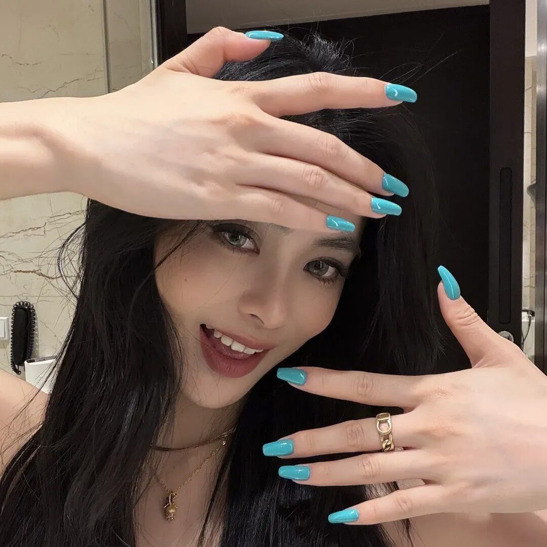手工穿戴甲baby蓝欧美日系纯色显白单色光疗假指甲贴片成品可拆卸