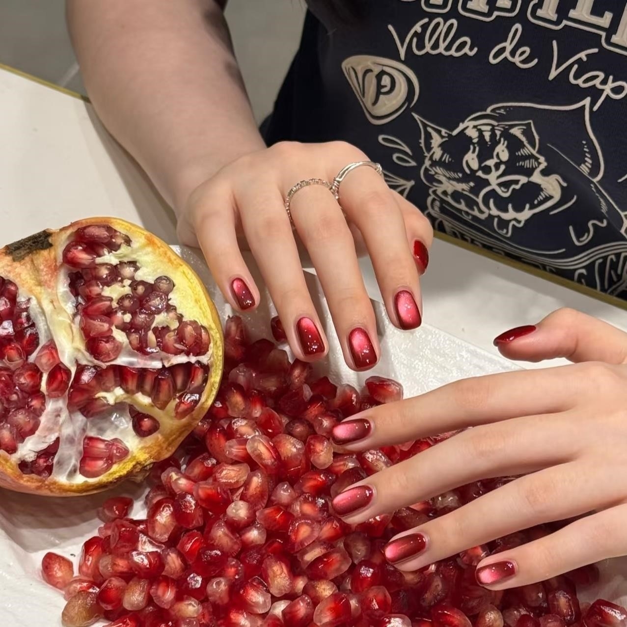 【石榴红】手工穿戴甲短款红色玻璃珠猫眼显白新年高级日常气质