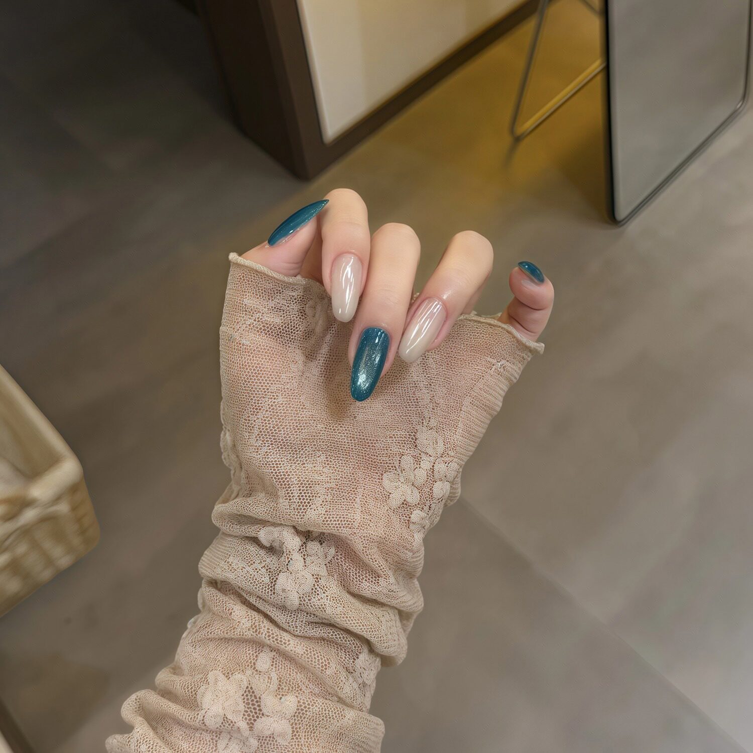 简约星空蓝猫眼跳色手工穿戴甲2026新款美甲穿戴式高级感孕妇新娘