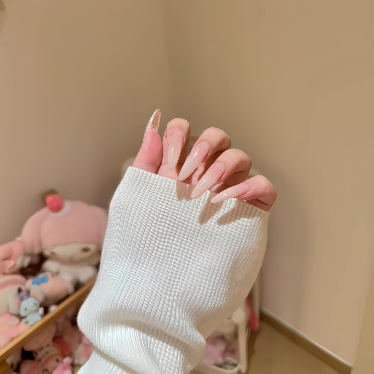 乳白纯色手工穿戴甲中长款精致美甲穿戴甲2026新年款婚礼新娘孕妇
