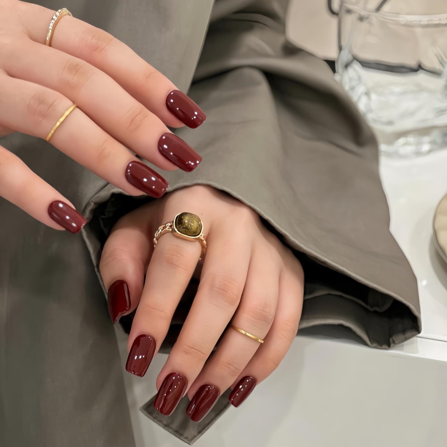 纯手工穿戴甲2025年新款纯色中长款新年高级感酒红色成品美甲贴片