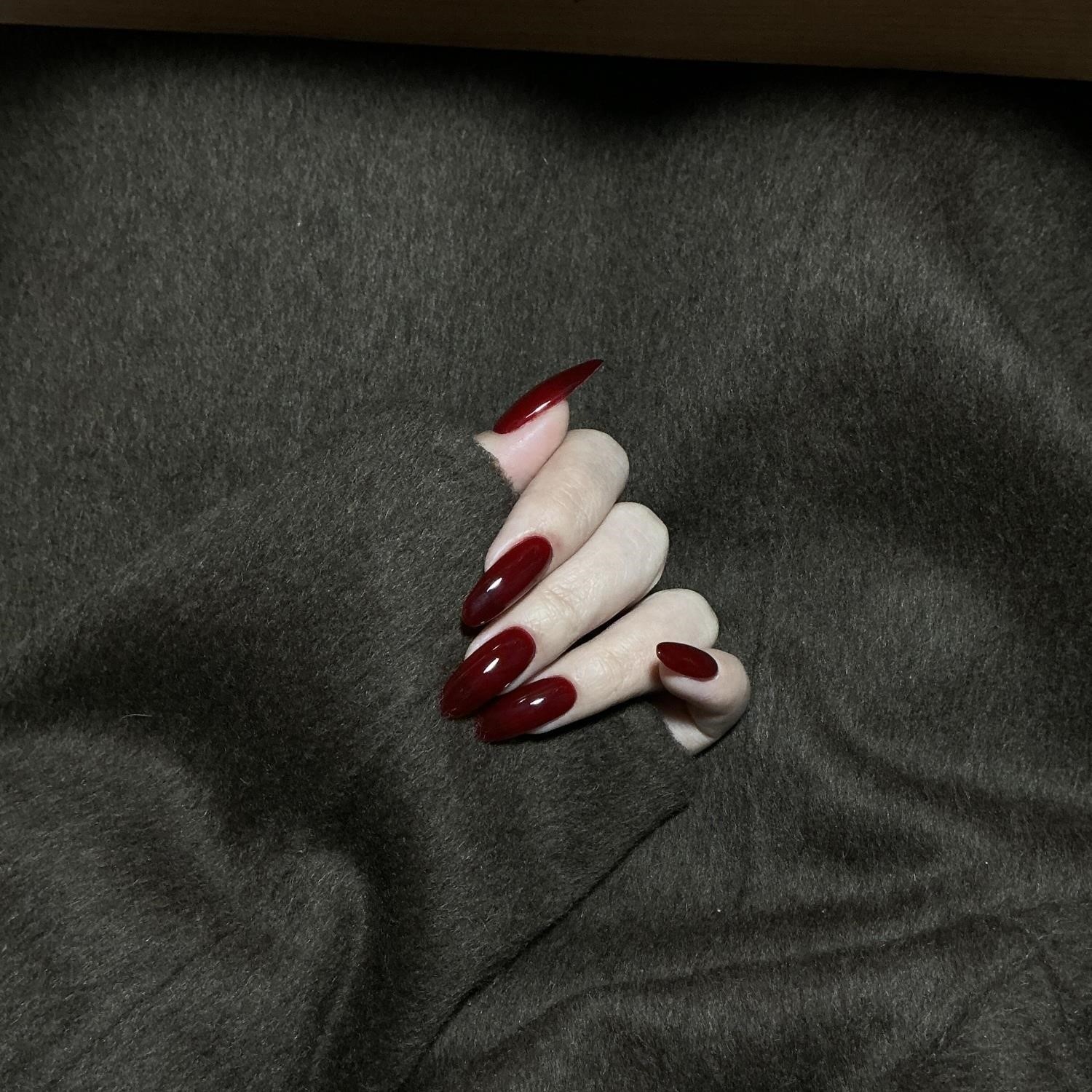 2026手工穿戴甲新年秋冬高级感甲片小红书爆款短款牛血红美甲贴,彩妆/香水/美妆工具,穿戴甲/甲片,淘宝优惠券,粉丝福利购,淘宝优惠卷