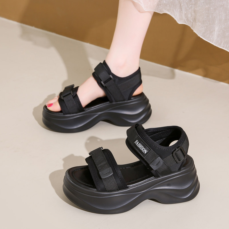 厚底运动凉鞋女2026新款夏季外穿魔术贴增高轻便沙滩休闲罗马鞋子