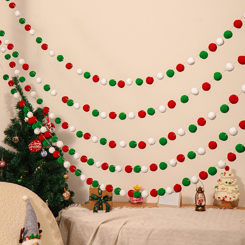 圣诞毛球红绿白装饰拉旗背景墙