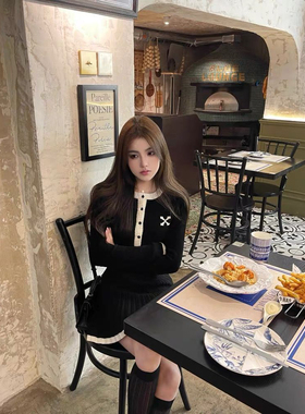 OKMA小香风套装女秋季富家千金短款针织开衫外套百褶半身裙两件套