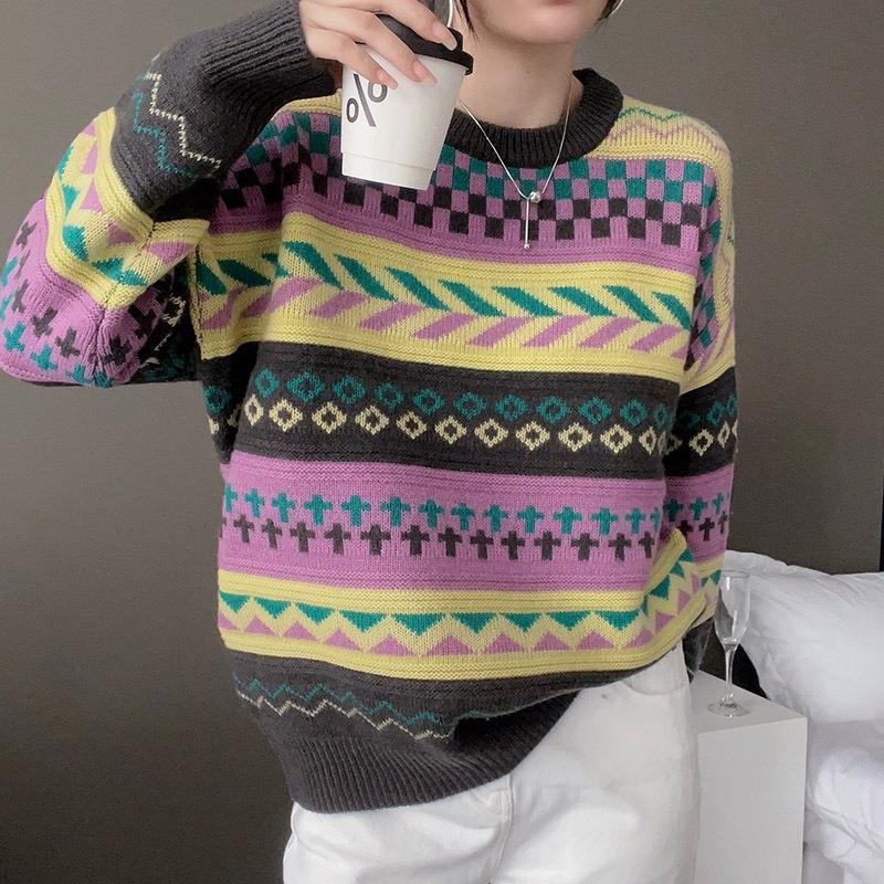 Round neck jacquard pullover sweater for women loose