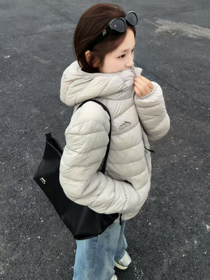 排骨羽绒服轻薄款连帽女冬季2025新款今年流行爆款冲锋衣内胆外套