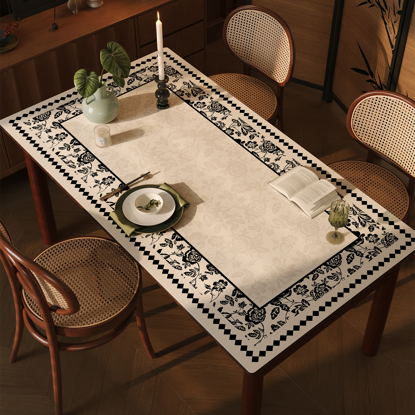 法式中古风pvc餐桌垫新款轻奢高级感桌布防水防油免洗桌面保护垫