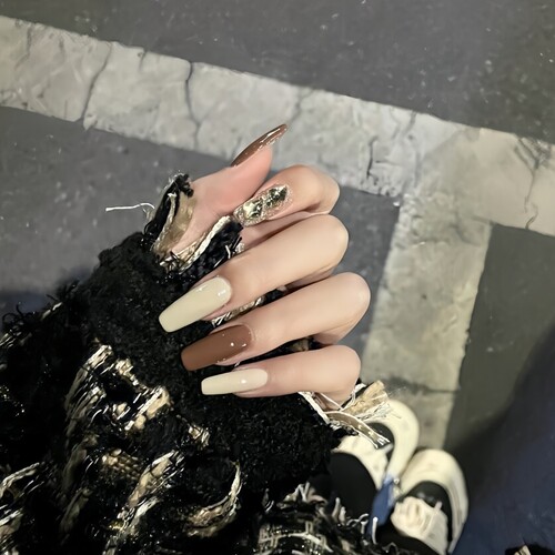 绝美~跳色带钻手工穿戴美甲