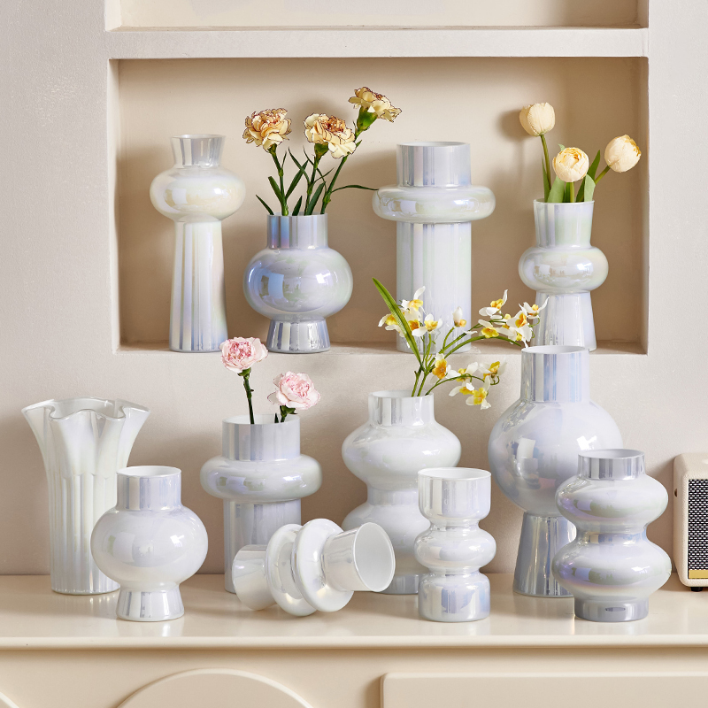 奶油中古玻璃花瓶珍珠白色高级感插鲜花器简约桌面摆件居家装饰品