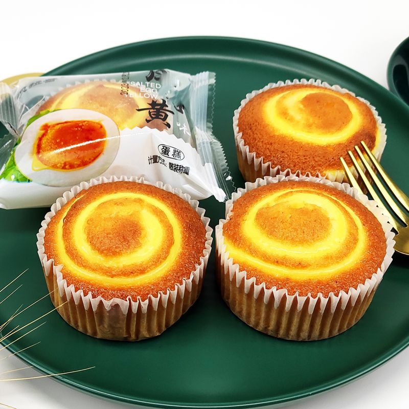 蛋黄味的奶油夹心芝士蛋糕上班族代餐零食好吃的蛋糕面包甜品整箱