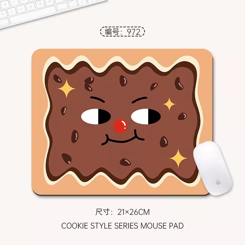可爱饼干卡通方型鼠标垫女生护腕小号便携电脑办公室桌面垫防滑