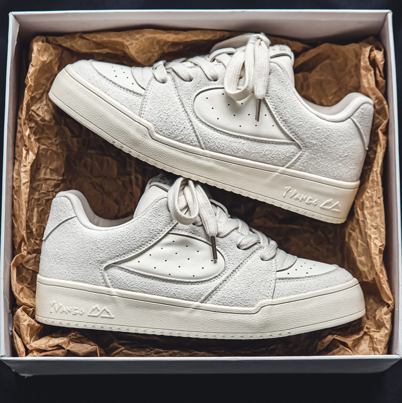 35-46大码男鞋情侣鞋爆款2026新款休闲滑板鞋面包鞋子男潮鞋