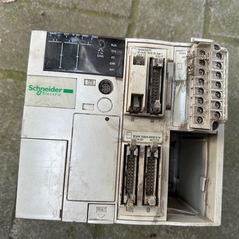 施耐德TSX3710101 TSXDMZ64DTK TSXA-议价 - 实物图