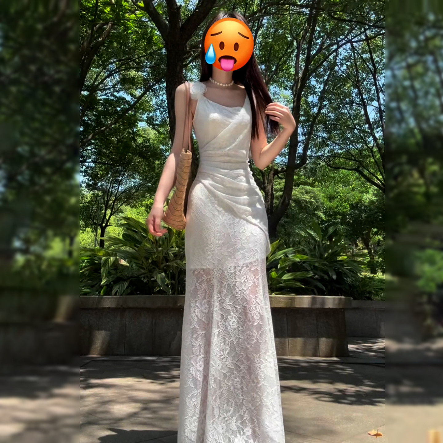 法式白色吊带碎花鱼骨掐腰连衣裙