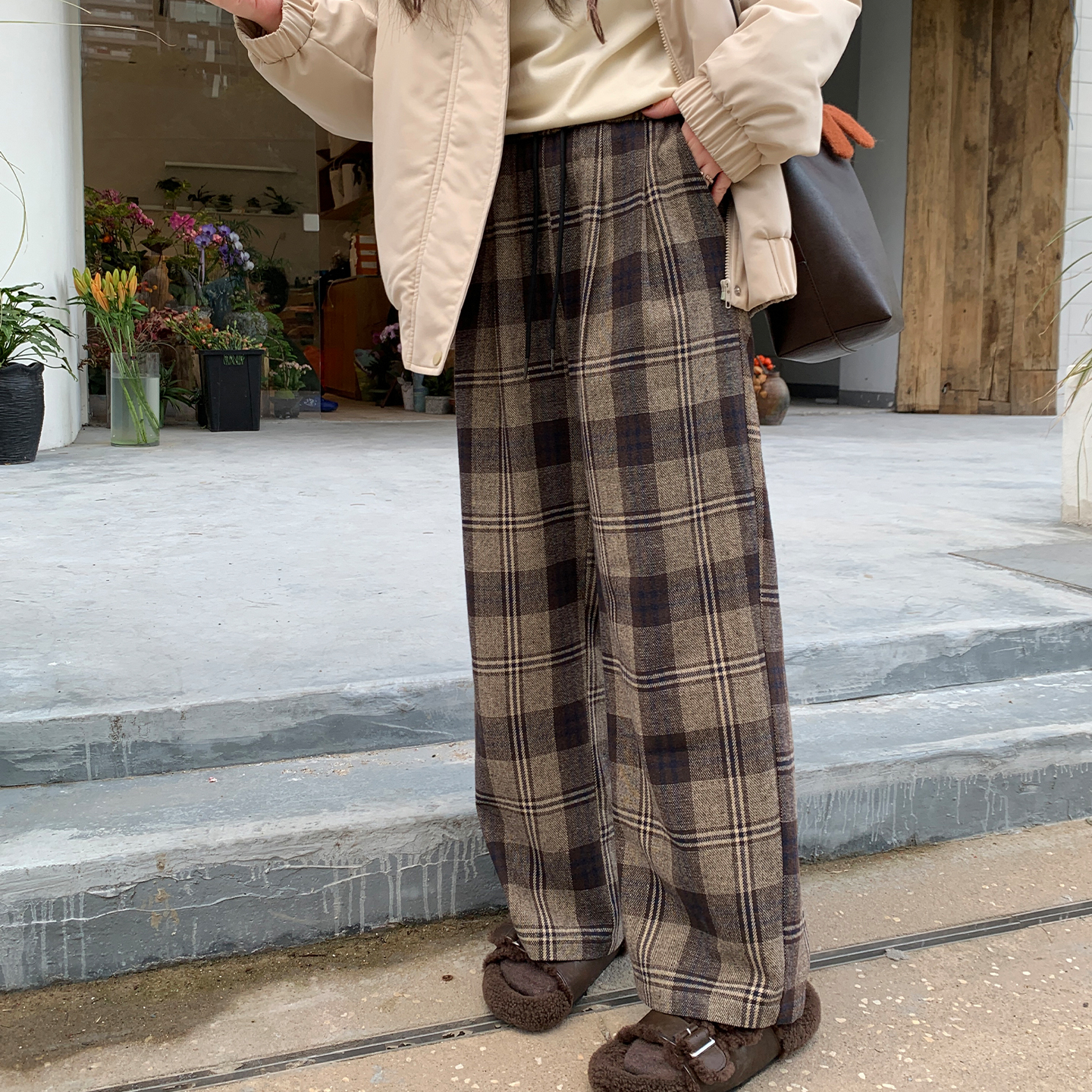 YUZI格纹阔腿裤咖色复古闲裤大码