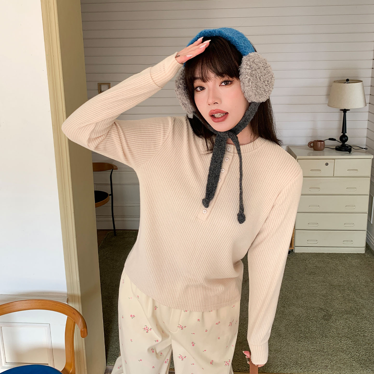 YUZI鱼子温柔半开领纽扣针织大码