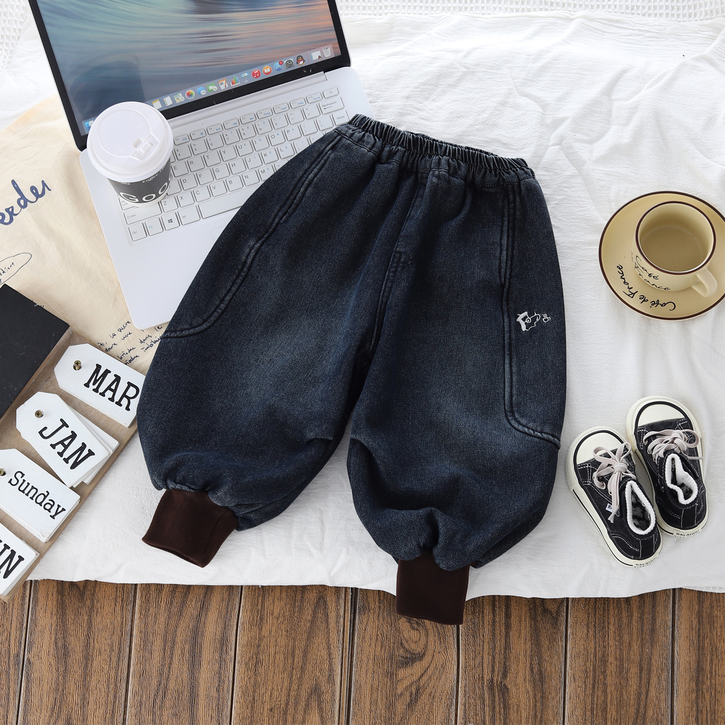 男童加绒牛仔裤宽松版深蓝色长裤