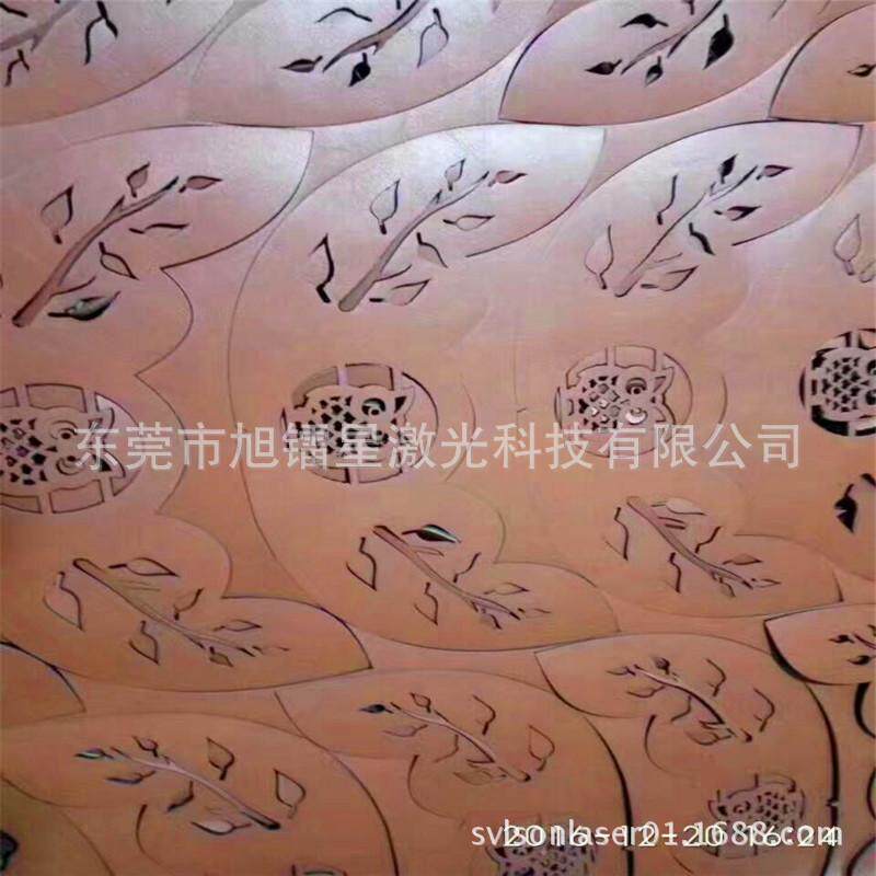 PVC人造革PU全自动雕花高档儿童大衣帽子围巾披肩激光雕刻切割机