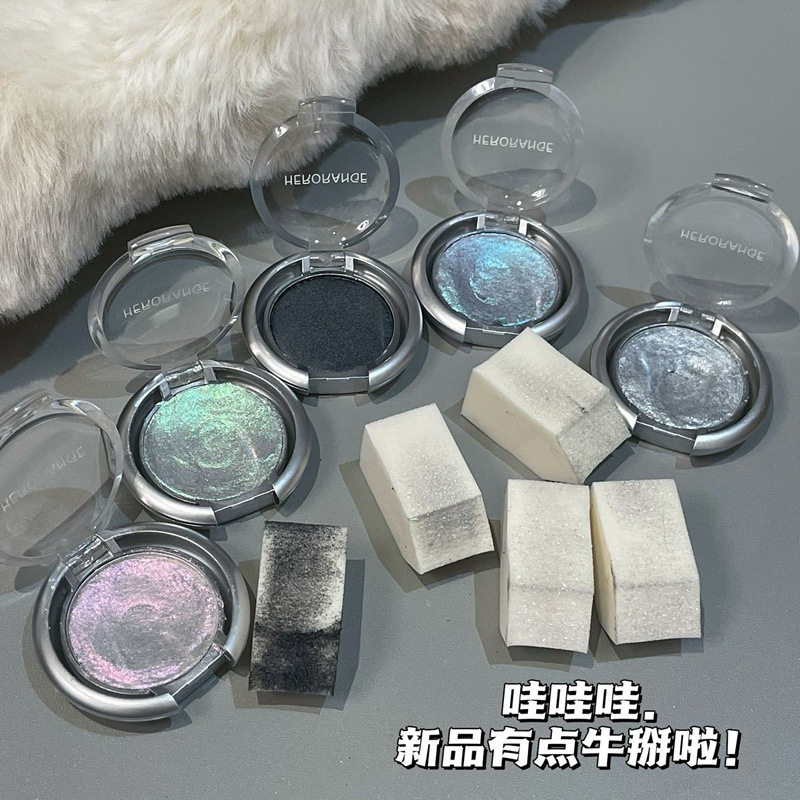 新款 光韵魅变单色眼影盘珠光爆闪亮晶晶偏光提亮卧蚕高光