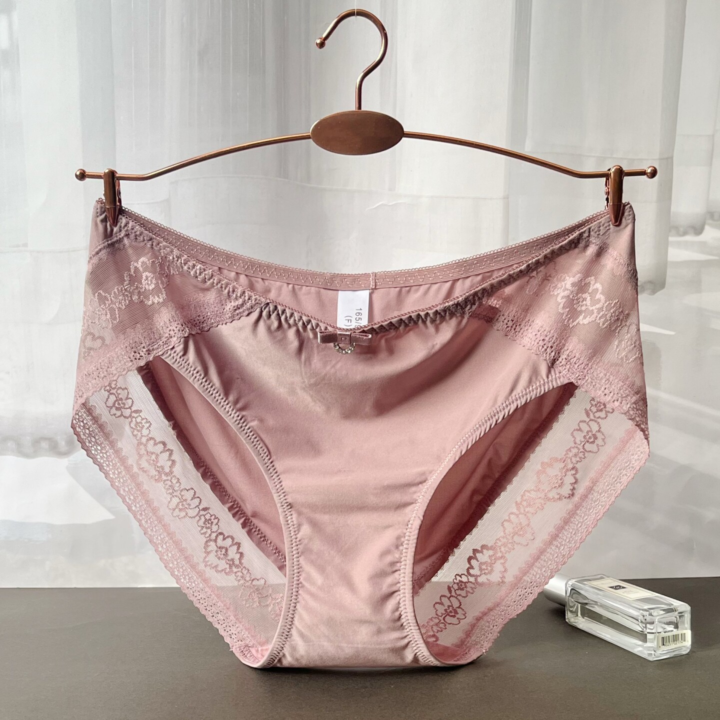 女蕾丝中腰无痕透气舒适三角裤