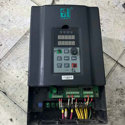 可维修18.5KW-22KW SLE330，三绫变频器