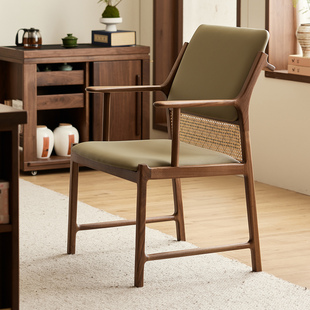 新中式黑胡桃藤编实木扶手餐桌椅子飞燕软包宋代美学茶室书房主人