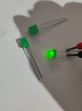 583SYGD S530 5MM方形发光二极管 绿色透镜 黄绿色光 led灯珠