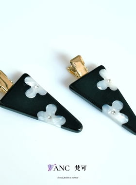 梵可醋酸拼版三角形花朵边夹高质设计日常风格百搭刘海侧边夹发饰