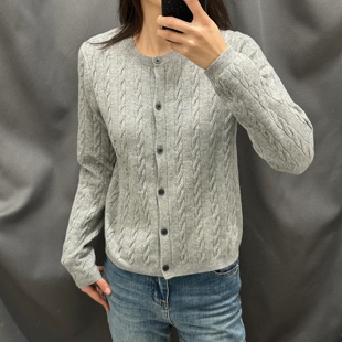 2026春季新款毛衣休闲气质纽花简约圆领针织开衫外套上衣女488123