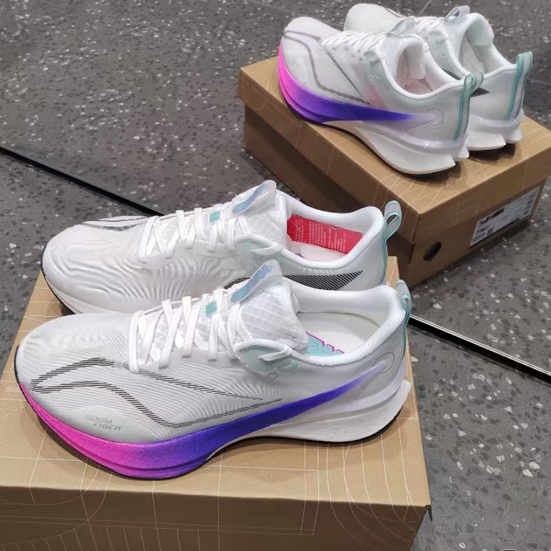 赤兔8pro秋冬季轻便跑步鞋透气学生碳板轻薄透气专业竞速抗扭跑鞋