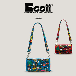 撞色休闲运动圆筒包时尚 涂鸦原创插画师联名款 手提斜挎包 款 完美款