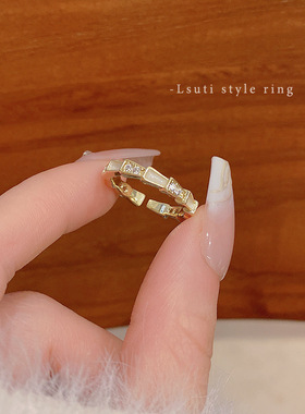 微镶锆石蛇形开口戒指女轻奢小众高级感食指环ins风爆款首饰批发