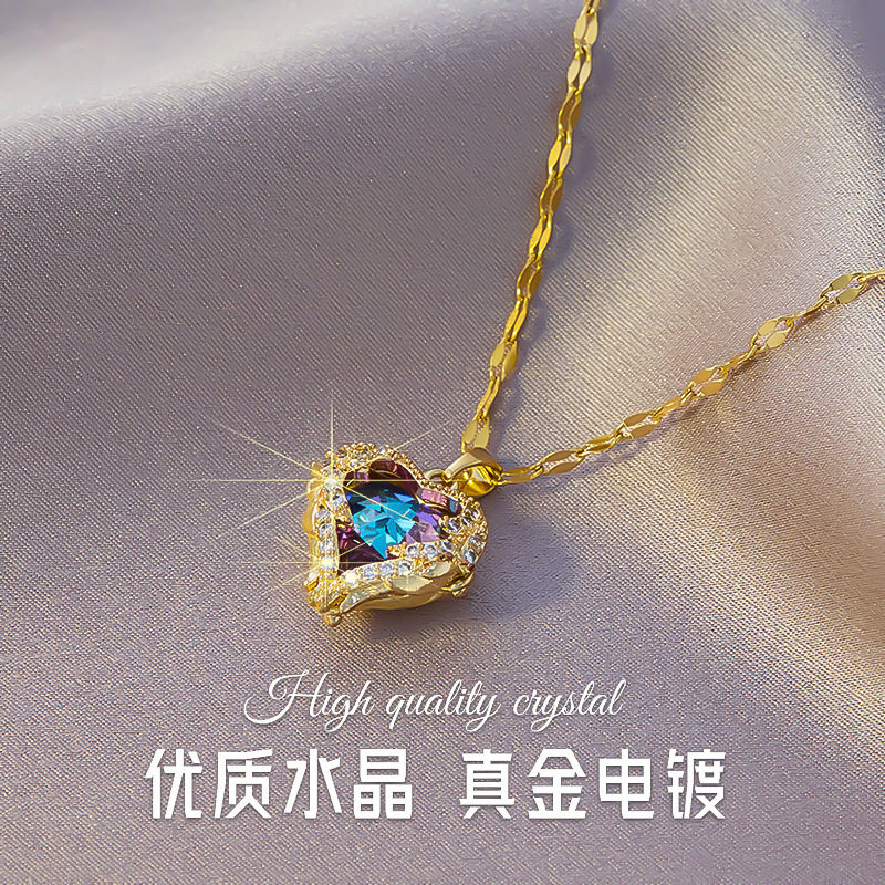 钛钢不掉色时尚天使之翼项链轻奢小众设计感锁骨链爱心吊坠配饰品
