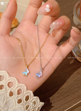 ins风渐变蓝色蝴蝶吊坠项链女小众百搭气质钛钢锁骨链新款配饰品