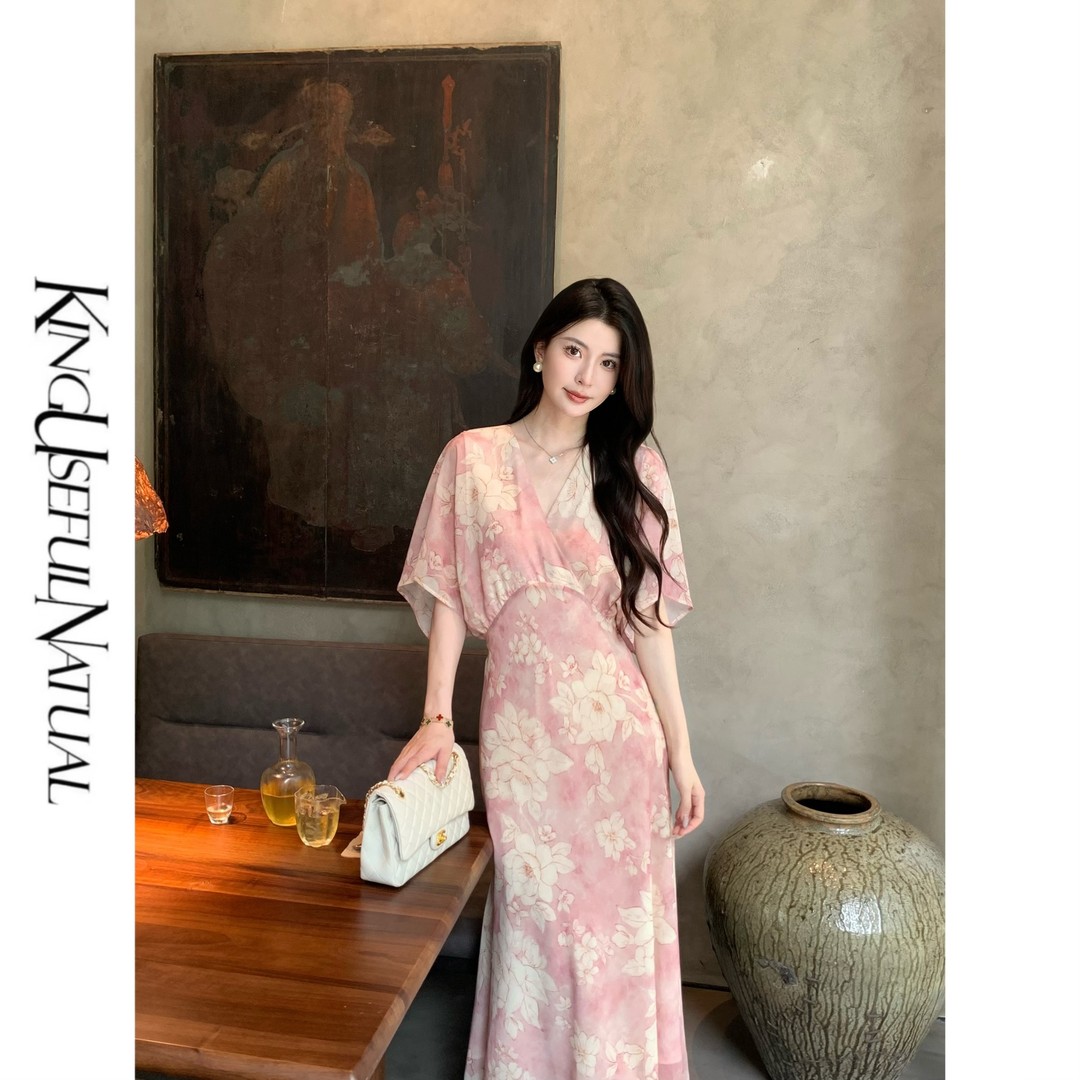 KUN【風雅韻】柔美記憶 高級感碎花視覺層次美剪裁高腰線短袖連衣