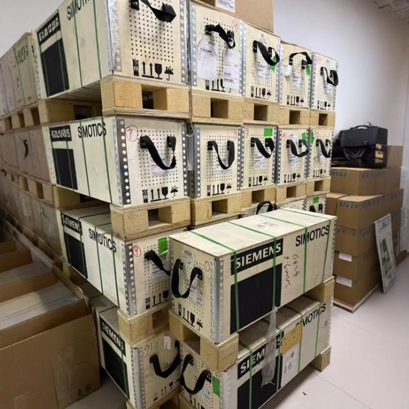 议价西门子S210伺服驱动器6SL3210-5HE10/11/12/13/15/17-4/8/0/5