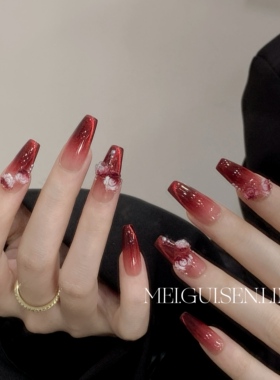 玫瑰森林赫拉天后红色山茶花手作穿戴甲猫眼渐变高级显白法式美甲