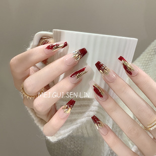 温柔贴片 ins酒红新年美甲红色系穿戴甲小众显白法式 玫瑰森林