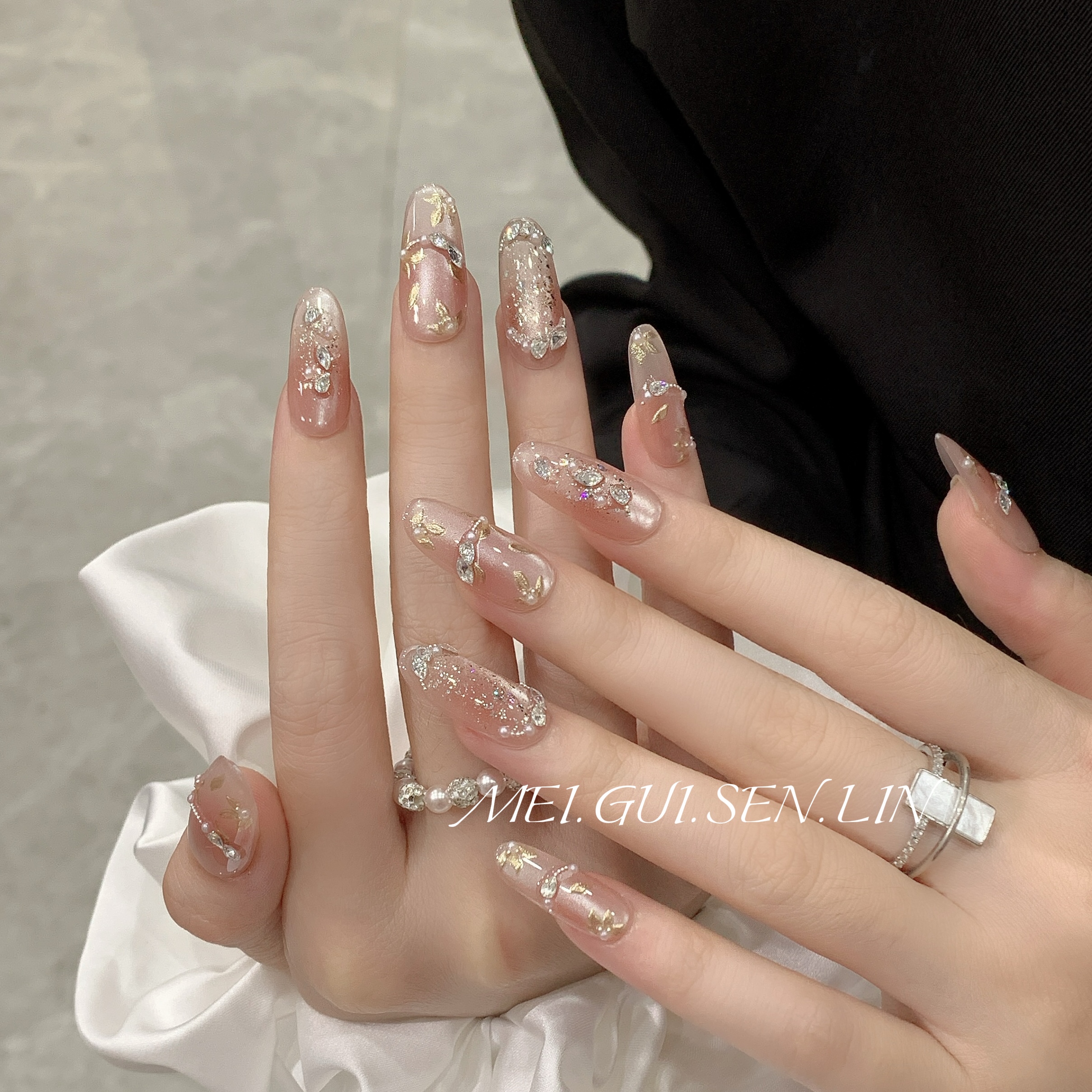 玫瑰森林花影记手工穿戴甲法式显白粉色温柔长款美甲成品带钻指甲