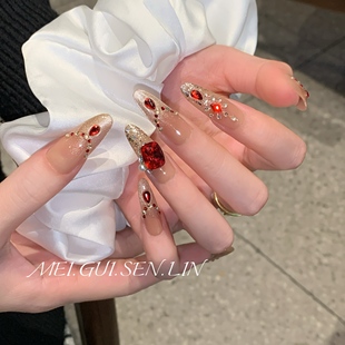 玫瑰森林红宝石穿戴甲轻奢高级感新年红色长款 猫眼秋冬美甲 法式