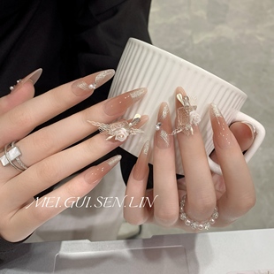 玫瑰森林缎光流影穿戴甲法式 渐变显白飘带温柔蕾丝大钻美甲 长款