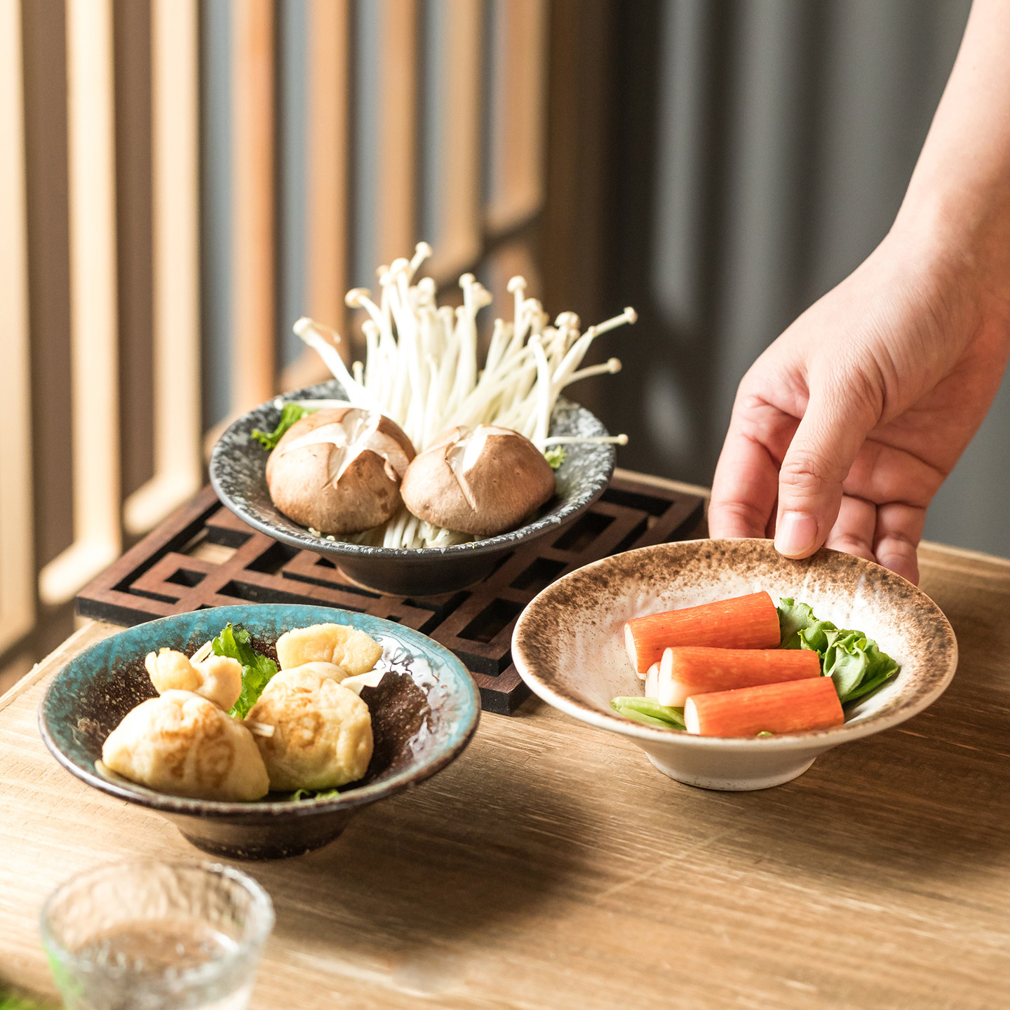 日式喇叭碗小号商用饭碗蘸料碟复古斗笠碗饭碗火锅小料碗调料碗碟图片
