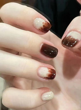 秋日氛围感琥珀棕跳色晕染焦糖布丁奶黄色穿戴甲成品nails