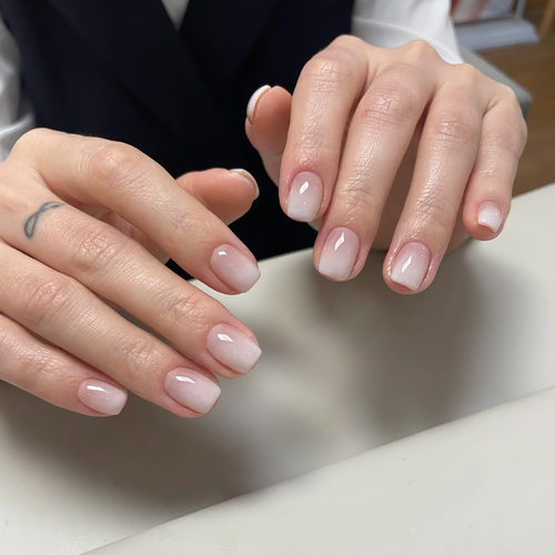 简约仙气乳白渐变欧美风可拆卸穿戴甲24片 press on nails