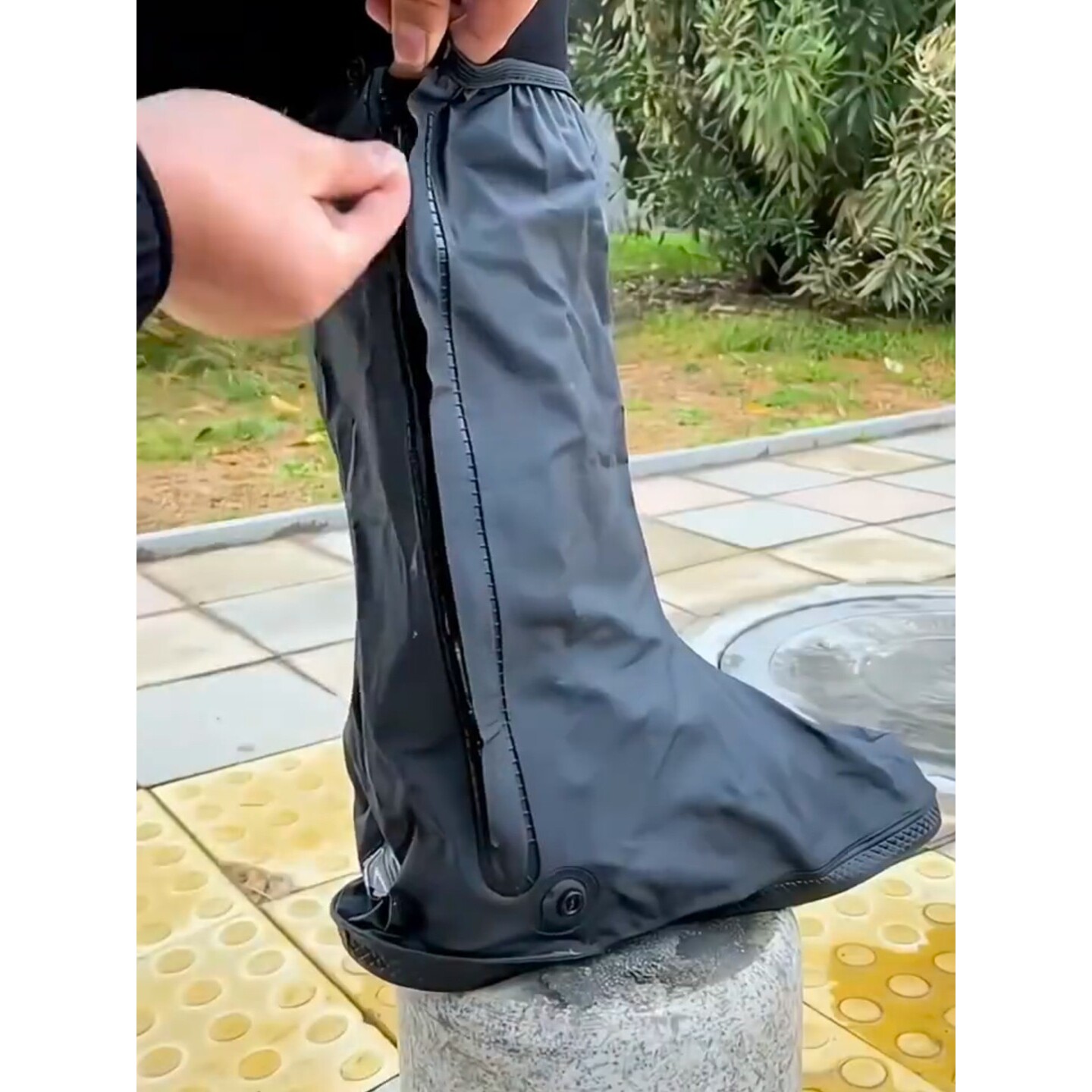 鞋套防水防滑加厚耐磨反复使用高筒雨鞋下雨天防雨脚套不累脚雨靴